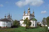07 Юриев-Польский. Вид на Михайло-Архангельский монастырь с земляного вала. 26 сентября 2004 года